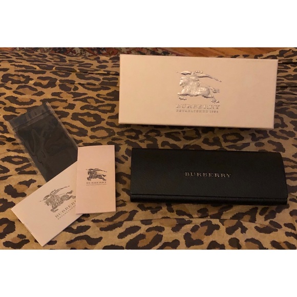 Burberry Sunglasses - Picture 3 of 3